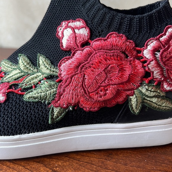 Steve Madden Sly Slip On Wedge Sneaker - Picture 5 of 7